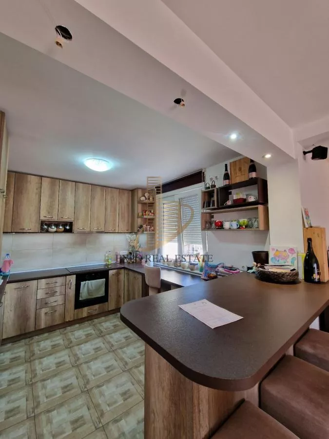 Izuzetan duplex od 120m2+60m2 terase -Nova Detelinara - slika 26