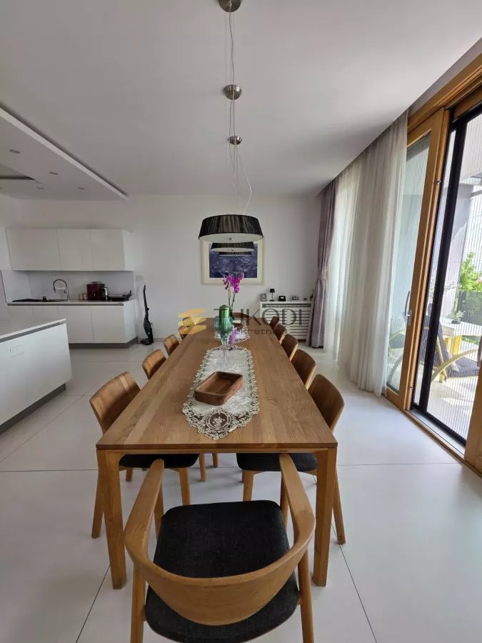 Duplex 292m2 + 60m2 Vase Stajića novogradnja - photo 15