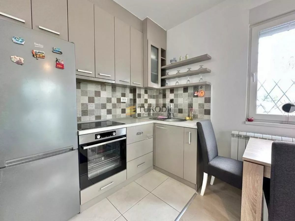 Matice srpske | 47m2 + 17m2 terasa | namešten - slika 4