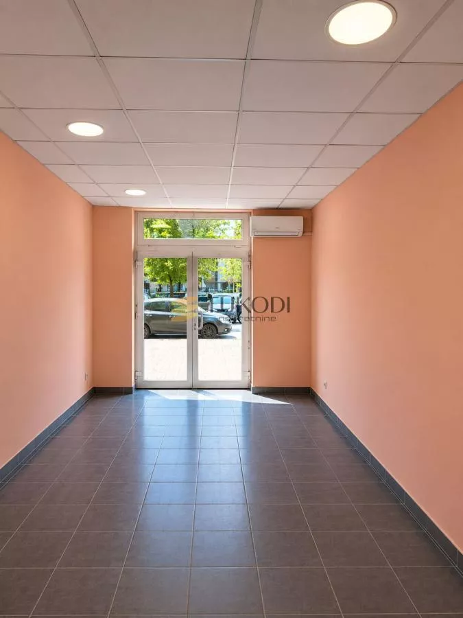 Lokal 25m2 Cara Dušana - photo 1