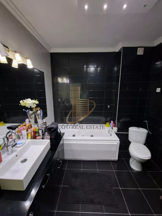 Izuzetan duplex od 120m2+60m2 terase -Nova Detelinara - slika 23