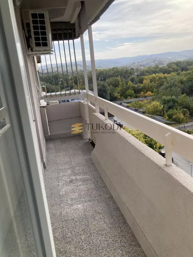 Trosoban stan 66m2,Liman 3 - slika 9