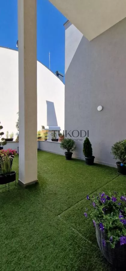 Izdavanje 4,0 stan od 145m2 - Telep - slika 25