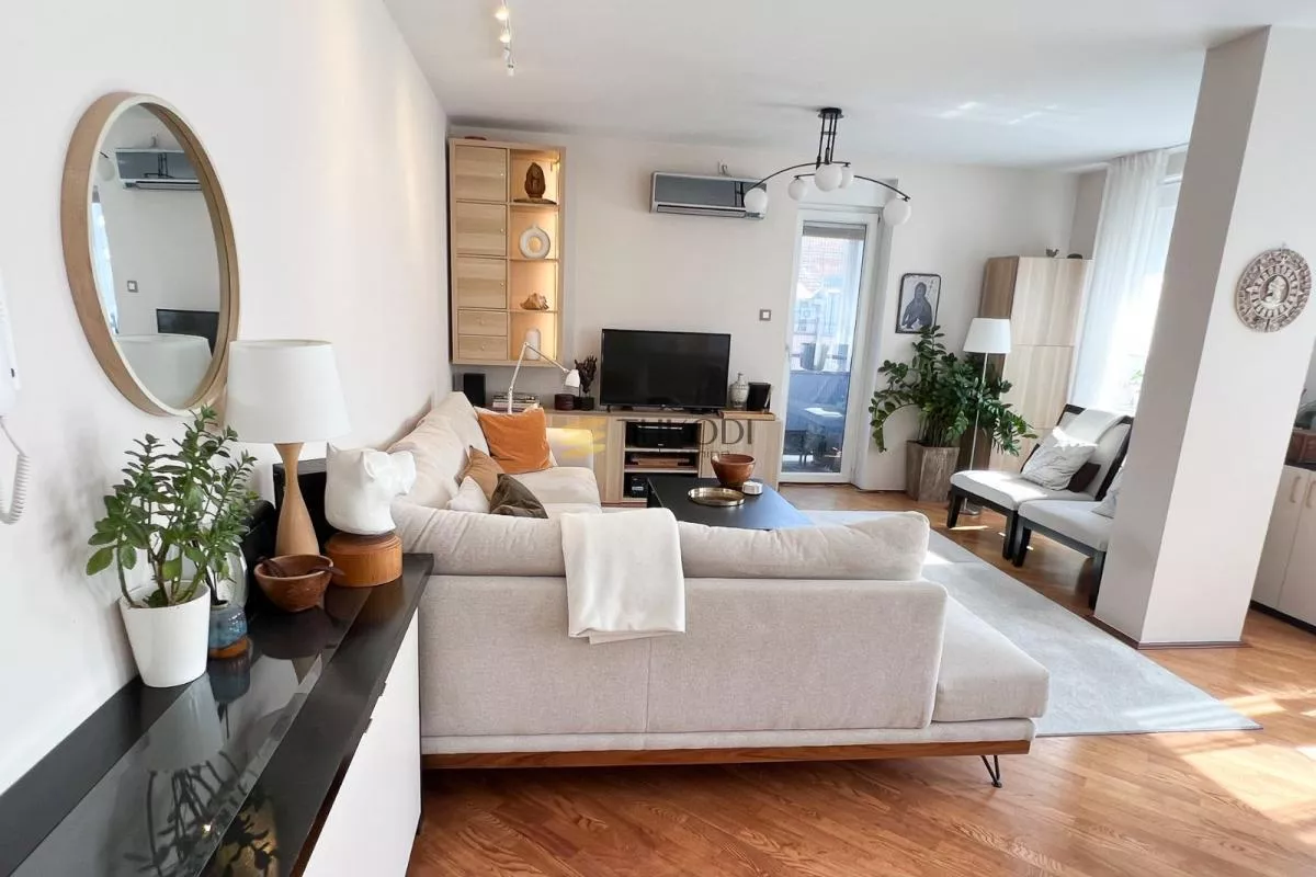 4.0 dupleks bez kosina, 102m², namešten – Cara Dušana - slika 2