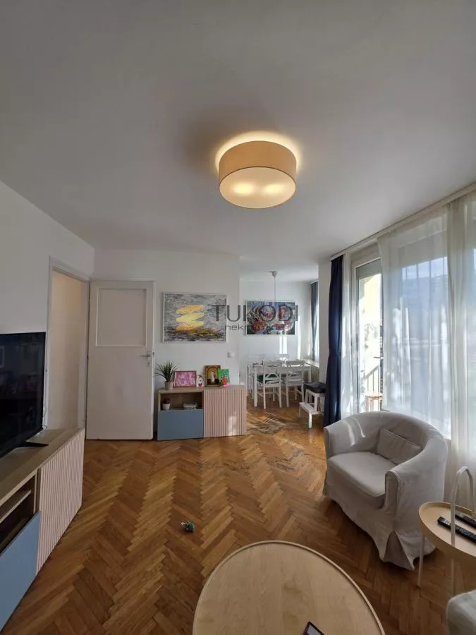 Trosoban stan, 64 m², Vračar, Crveni Krst, 1. sprat - photo 2