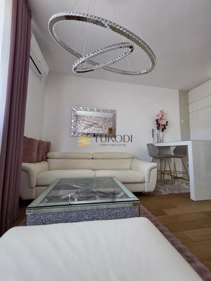Jednoiposoban stan 34 m², Centar, Novi Sad, 2. sprat - photo 9