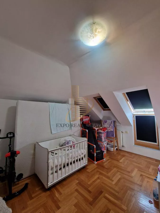 Izuzetan duplex od 120m2+60m2 terase -Nova Detelinara - slika 10