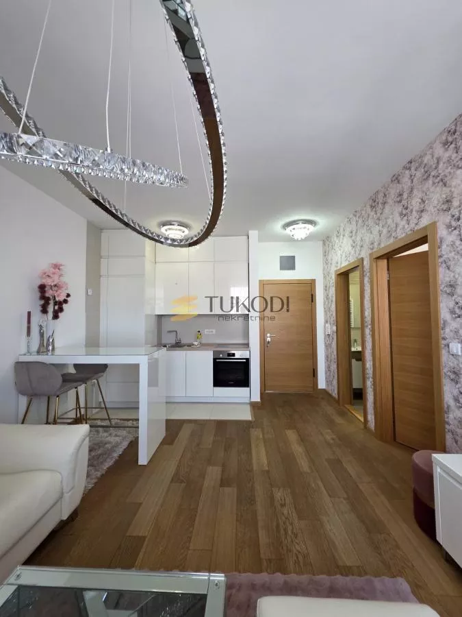 Jednoiposoban stan 34 m², Centar, Novi Sad, 2. sprat - photo 4