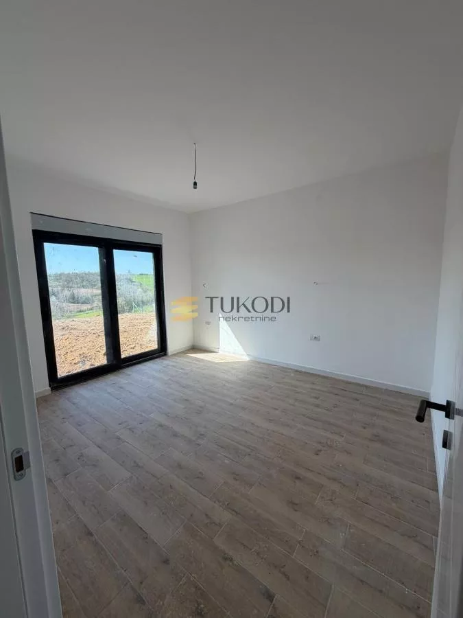 Građevinsko zemljište 12.546 m² sa novom kućom – Rogača, Sopot - slika 11