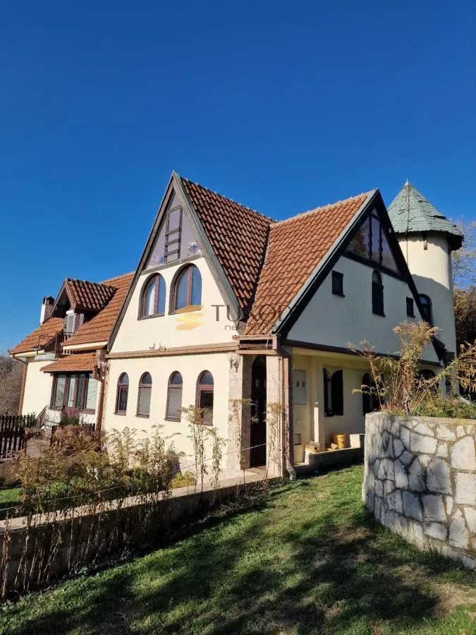 Rudnik kuća 178m2 ,10ari placa 500m nadmorske visine - photo 1
