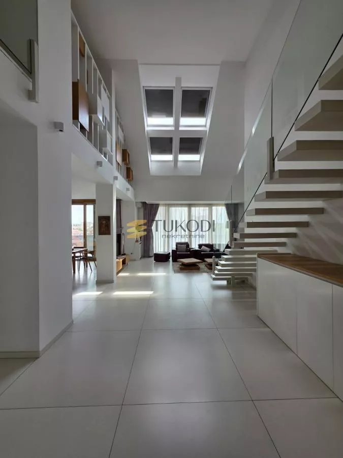 Duplex 292m2 + 60m2 Vase Stajića novogradnja - photo 11
