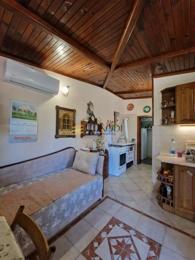 Prodaja ,kuća 160m2 , plac 27a - Čerević - slika 37