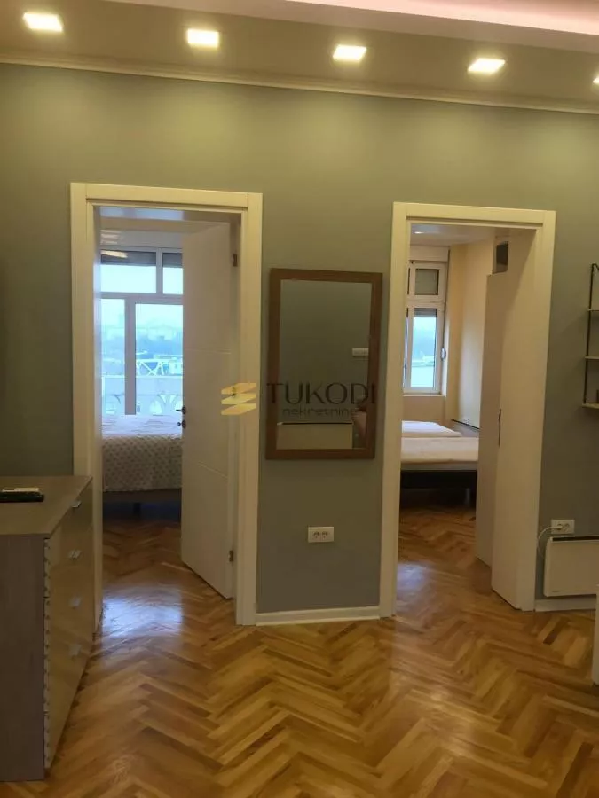 BETON HALA | Renoviran stan 3.0 – Pogled na Savu - slika 9