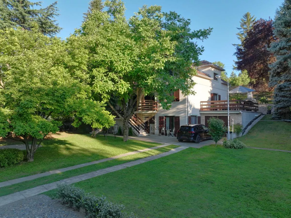 Kuća 254m2 uknjižena 13a placa- Rakovac - slika 4