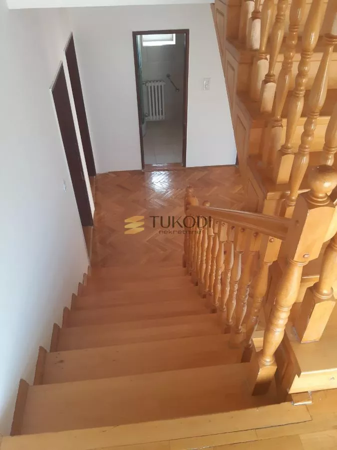 Prodaja kuće od 303m2 - Telep - photo 14