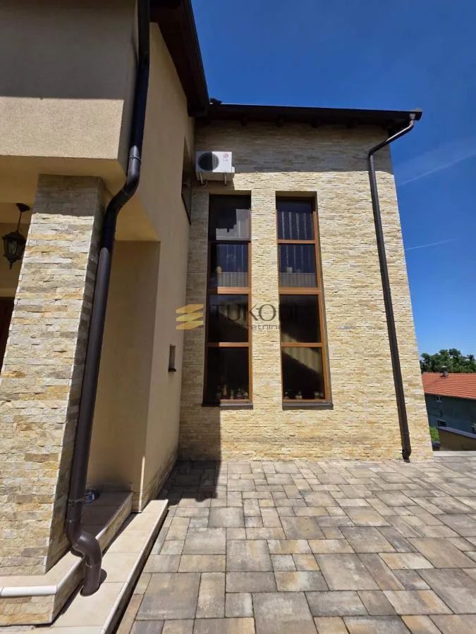 Kuća 400m2 Sr.Kamenica - slika 28