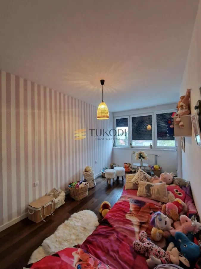 Izdavanje 4,0 stan od 145m2 - Telep - slika 19