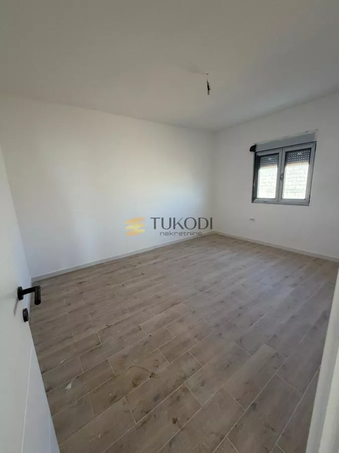 Građevinsko zemljište 12.546 m² sa novom kućom – Rogača, Sopot - slika 10