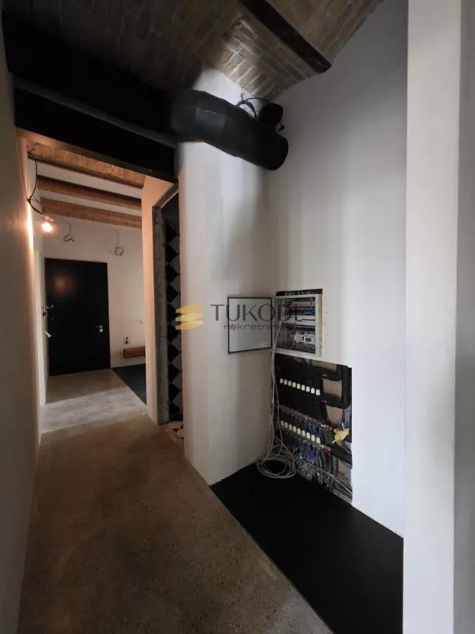 Salonac kod Saborne crkve - Smart Home, kompletno rekonstruisan - slika 6