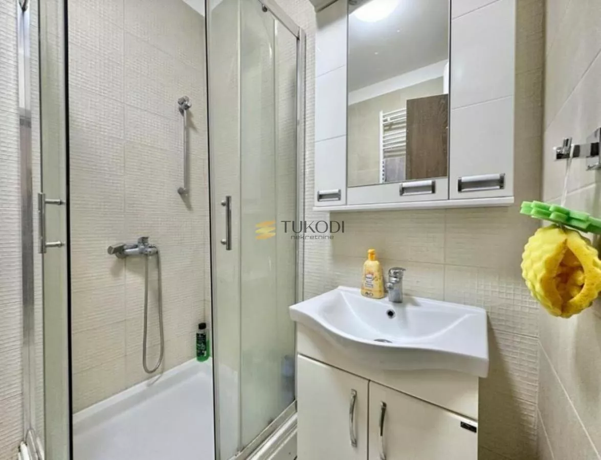 Matice srpske | 47m2 + 17m2 terasa | namešten - slika 14
