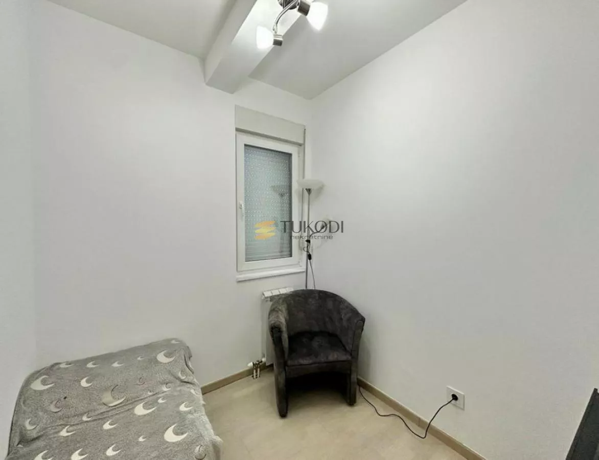 Matice srpske | 47m2 + 17m2 terasa | namešten - slika 10