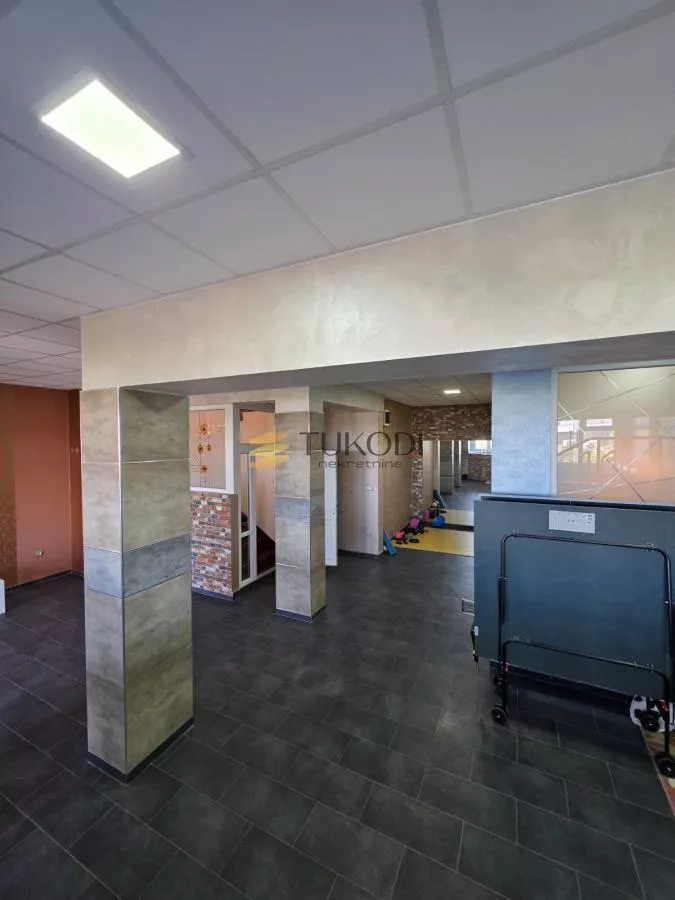 Kuća 400m2 Sr.Kamenica - slika 26