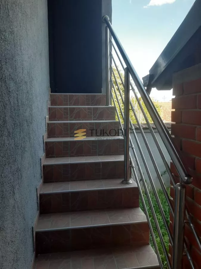 Prodaja kuće od 303m2 - Telep - photo 18
