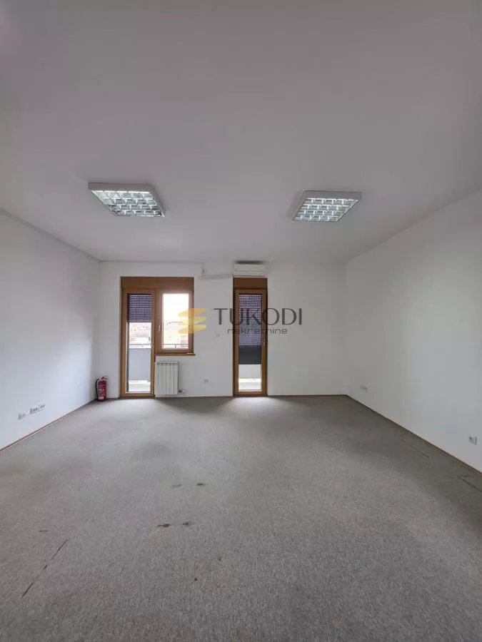 Duplex 292m2 + 60m2 Vase Stajića novogradnja - photo 32