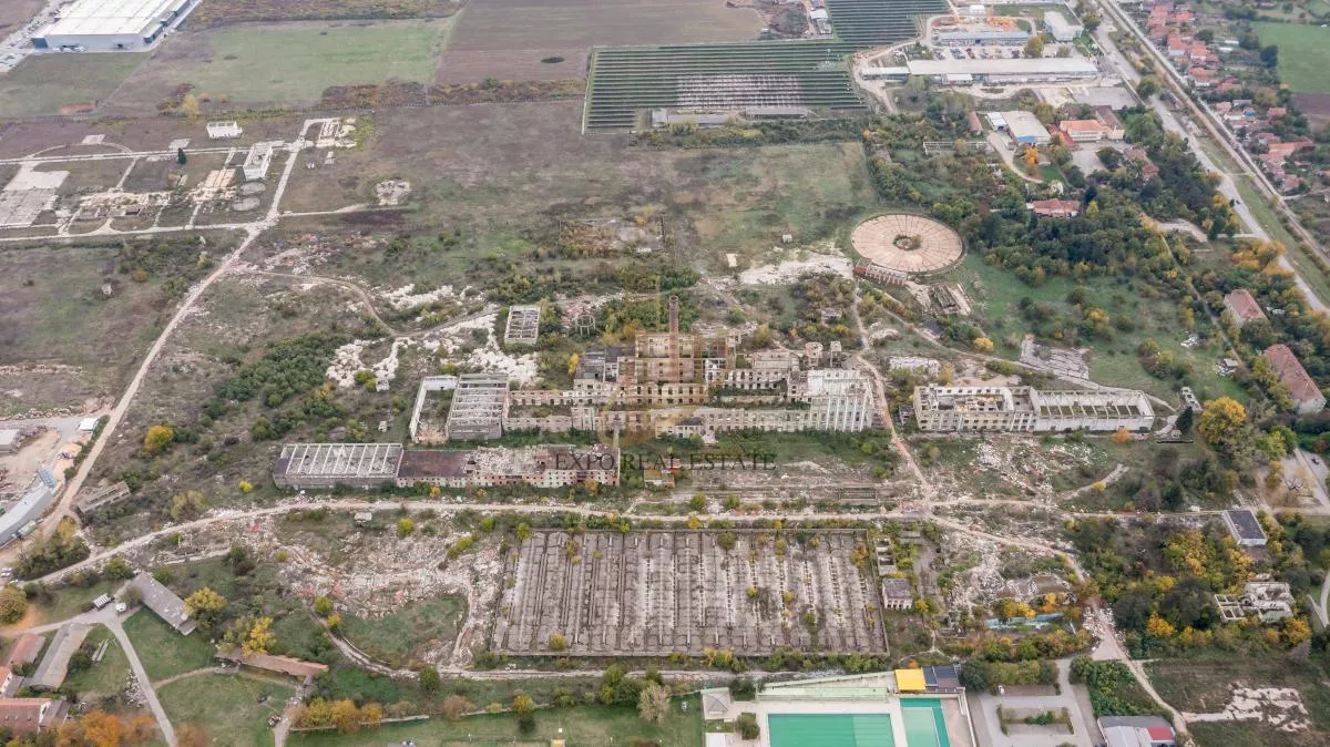 Zemljište 227.555m2 Investicioni  potencijal - photo 10