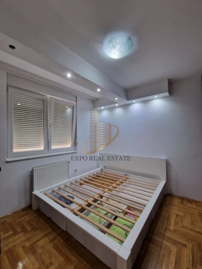 Izuzetan duplex od 120m2+60m2 terase -Nova Detelinara - slika 11