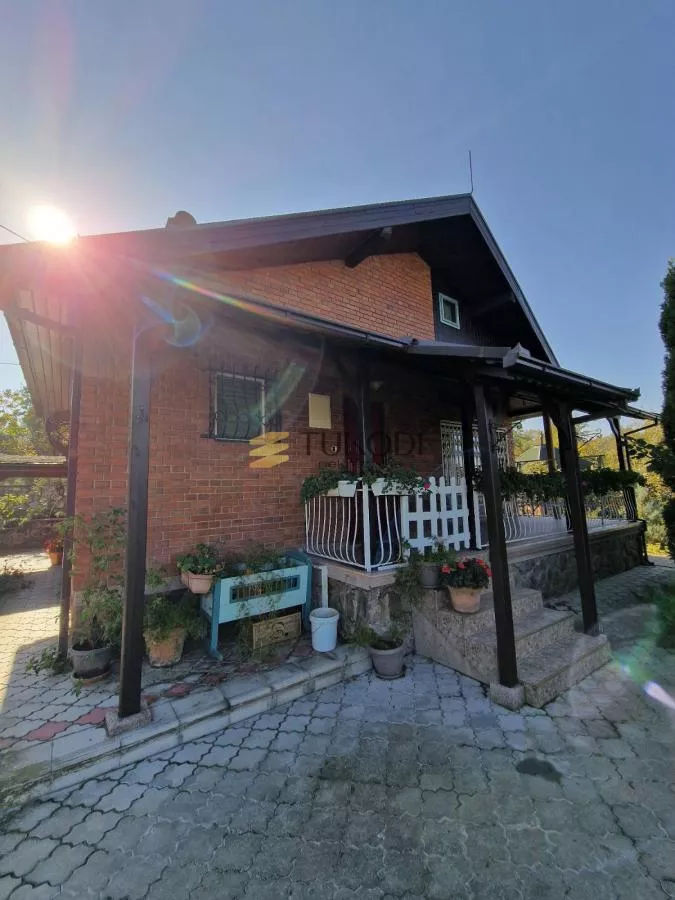 Prodaja ,kuća 160m2 , plac 27a - Čerević - slika 2