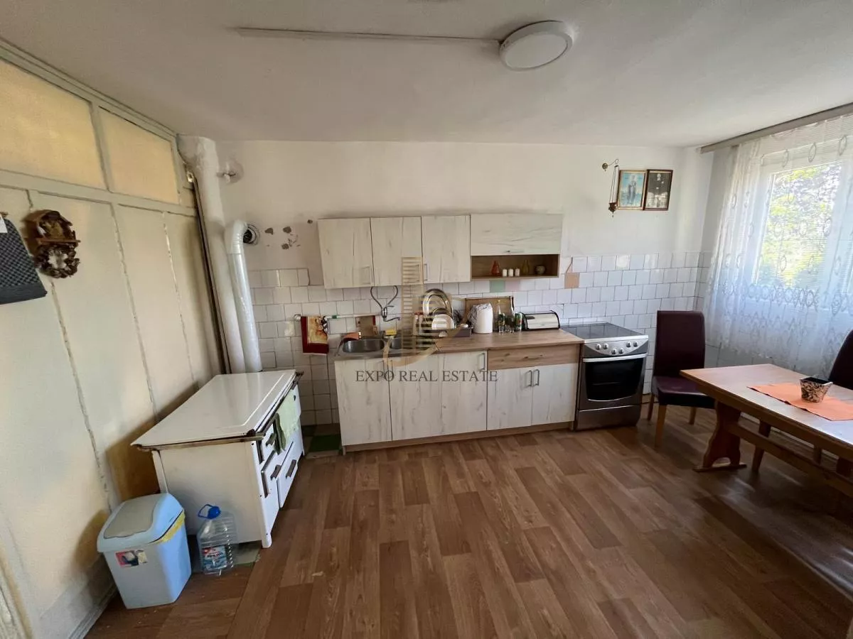 Uknjižena kuća sa pomoćnim objektima i voćnjakom - photo 18