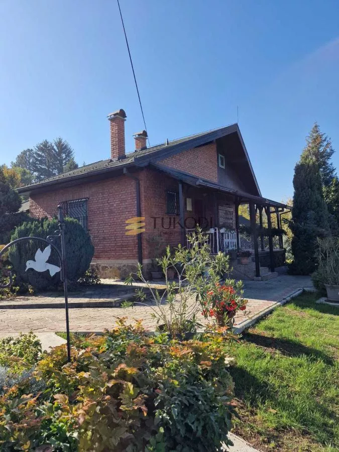 Prodaja ,kuća 160m2 , plac 27a - Čerević - slika 1