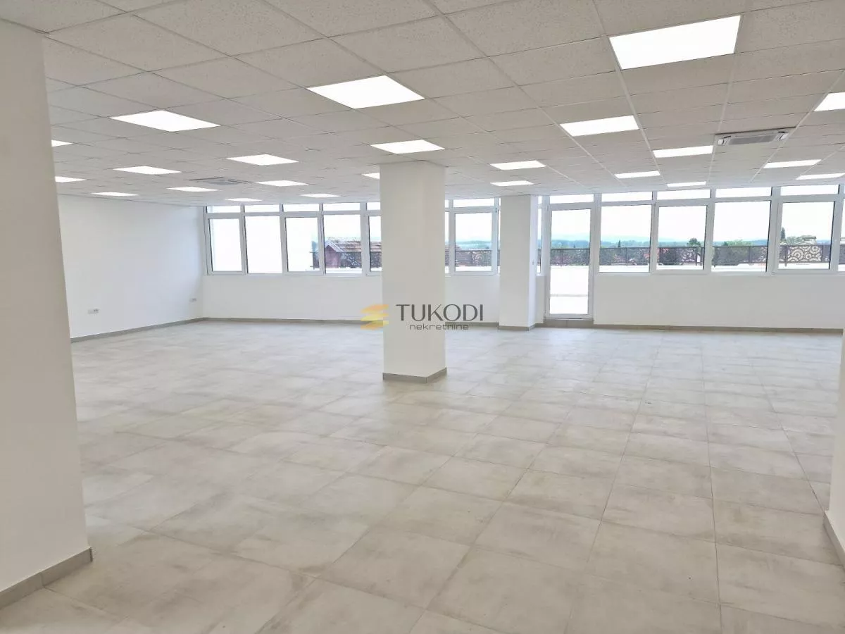 Poslovni prostor u dve etaže od 930m2 - slika 2