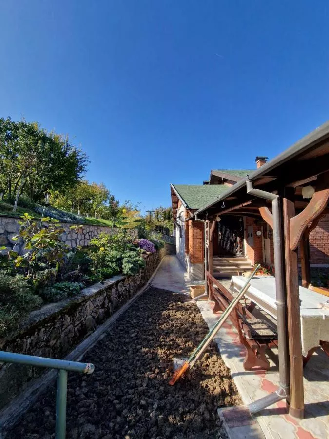Prodaja ,kuća 160m2 , plac 27a - Čerević - slika 33