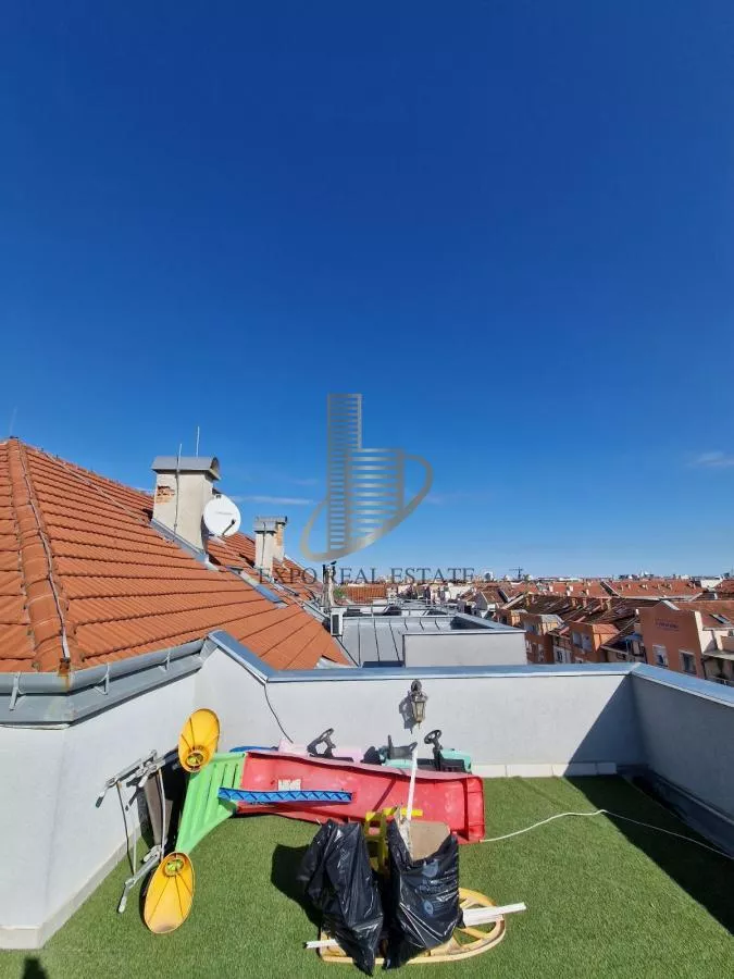 Izuzetan duplex od 120m2+60m2 terase -Nova Detelinara - slika 15