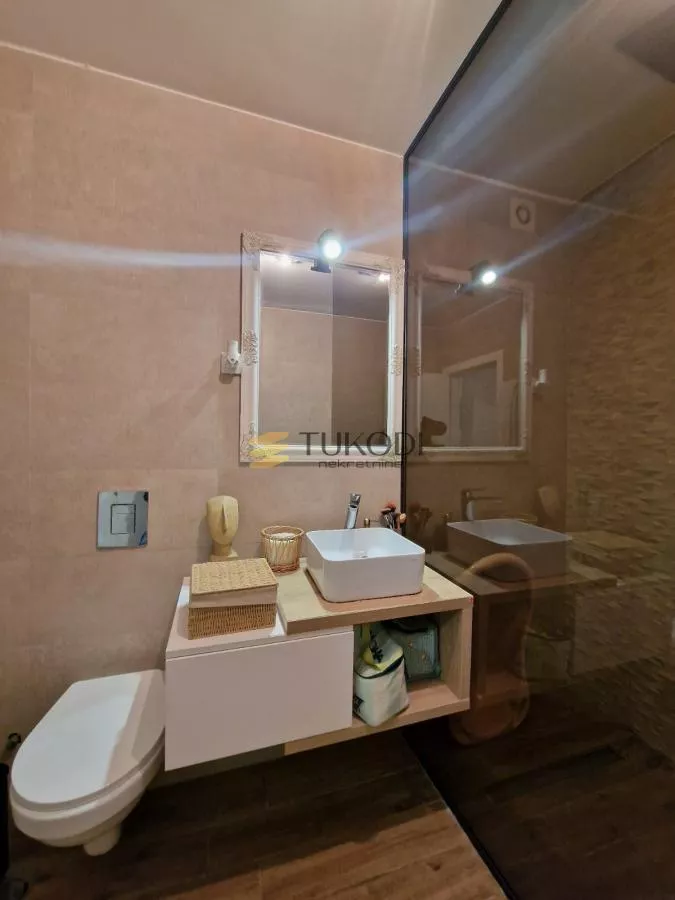 Izdavanje 4,0 stan od 145m2 - Telep - slika 21