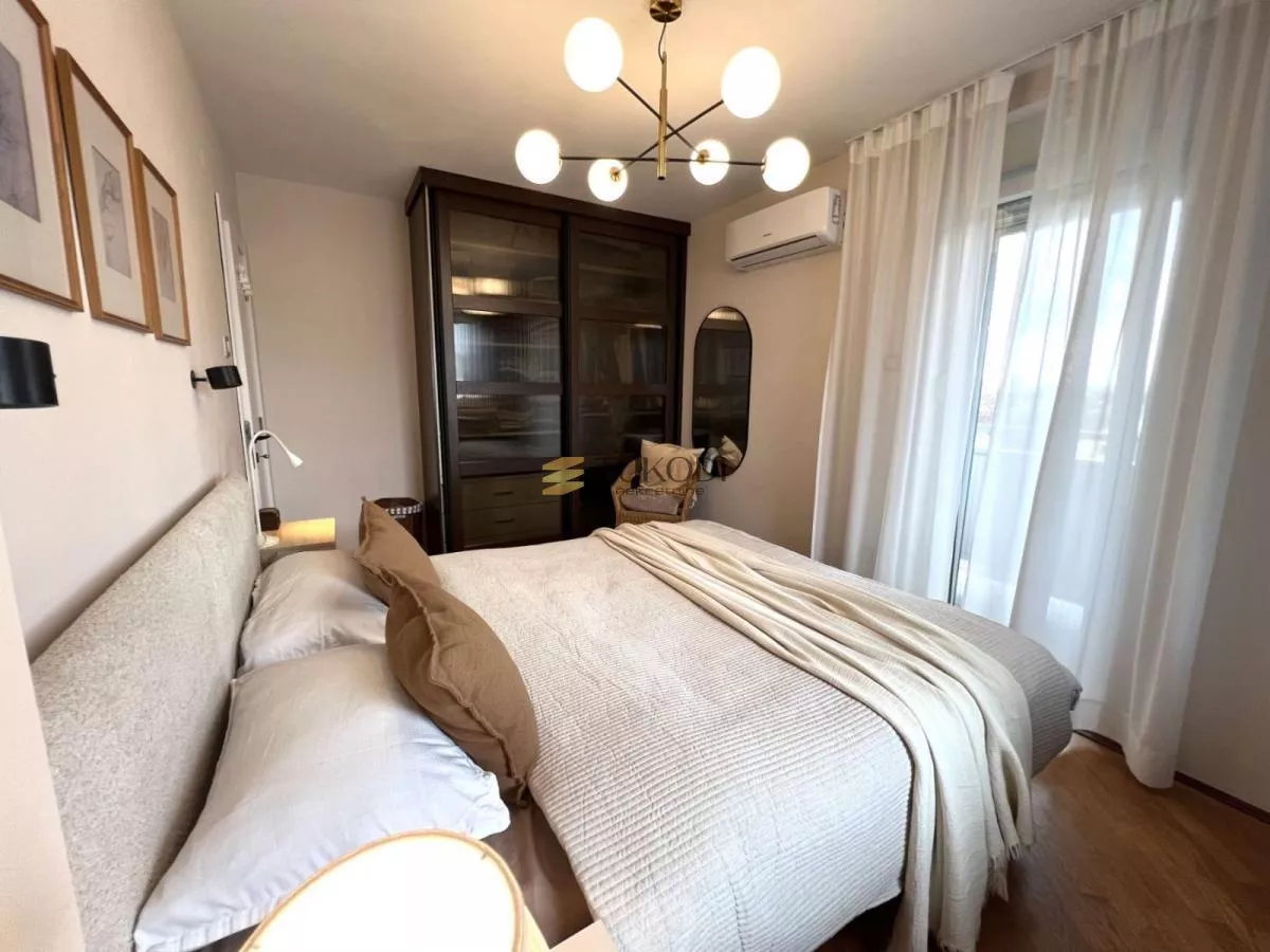 4.0 dupleks bez kosina, 102m², namešten – Cara Dušana - slika 9