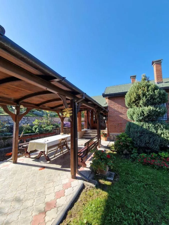 Prodaja ,kuća 160m2 , plac 27a - Čerević - slika 35
