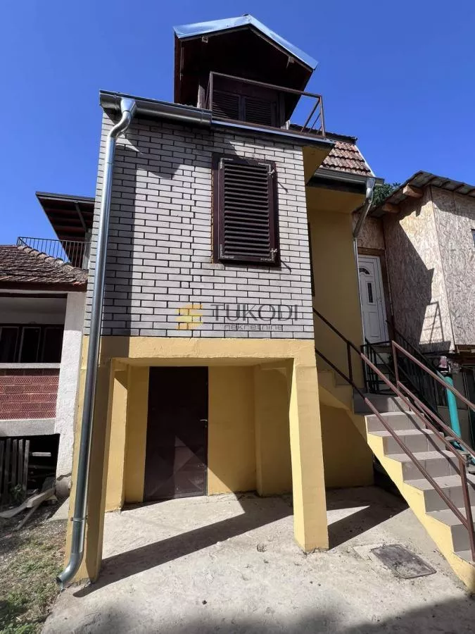 Kamenjar 2,uknjižena kuća 66m2 - slika 1