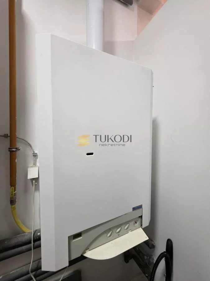 Kuća 400m2 Sr.Kamenica - slika 27