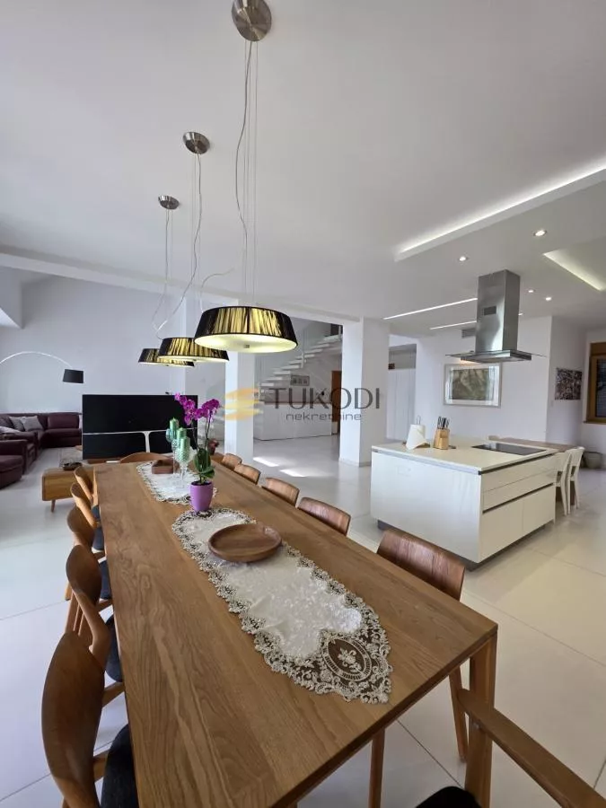 Duplex 292m2 + 60m2 Vase Stajića novogradnja - photo 9
