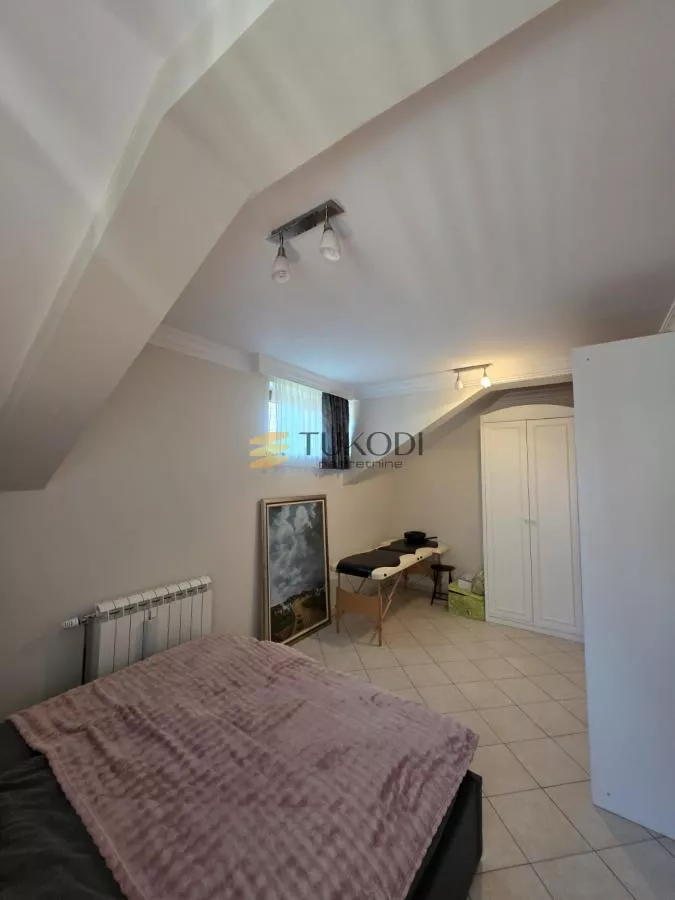 Kuća 400m2 Sr.Kamenica - slika 18