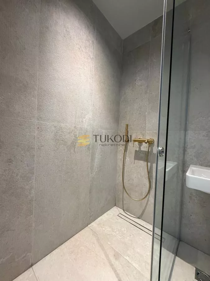 Luksuzan penthouse 134 m² – Airport Garden, Novi Beograd - slika 11