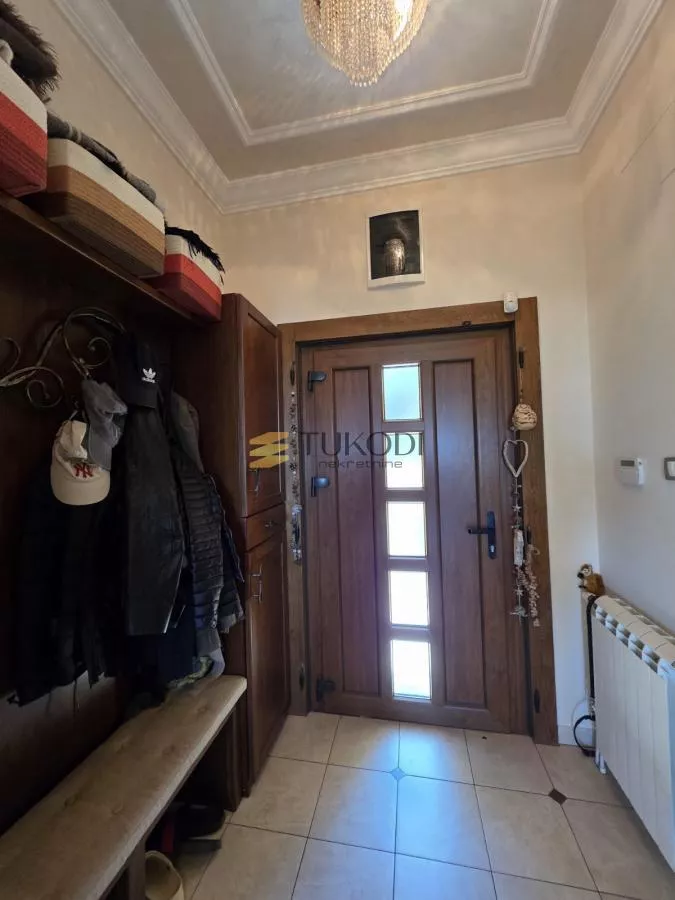 Kuća 400m2 Sr.Kamenica - slika 40