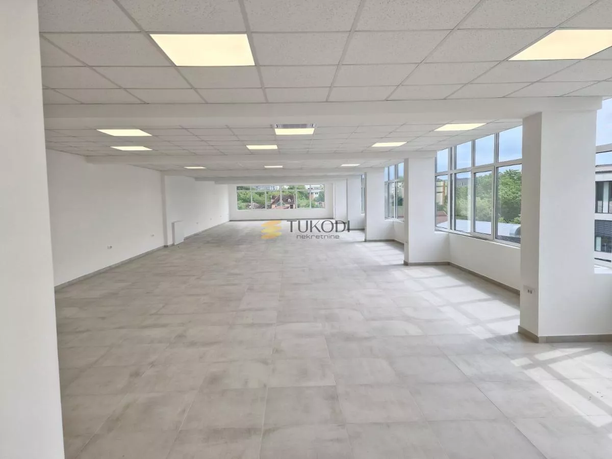 Poslovni prostor u dve etaže od 930m2 - slika 10
