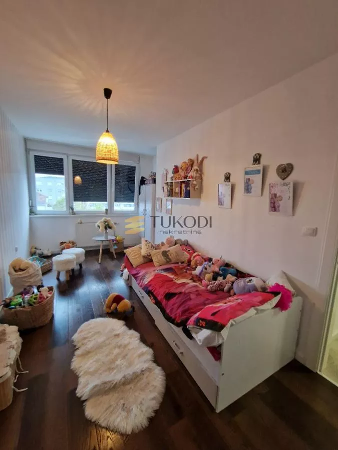 Izdavanje 4,0 stan od 145m2 - Telep - slika 18