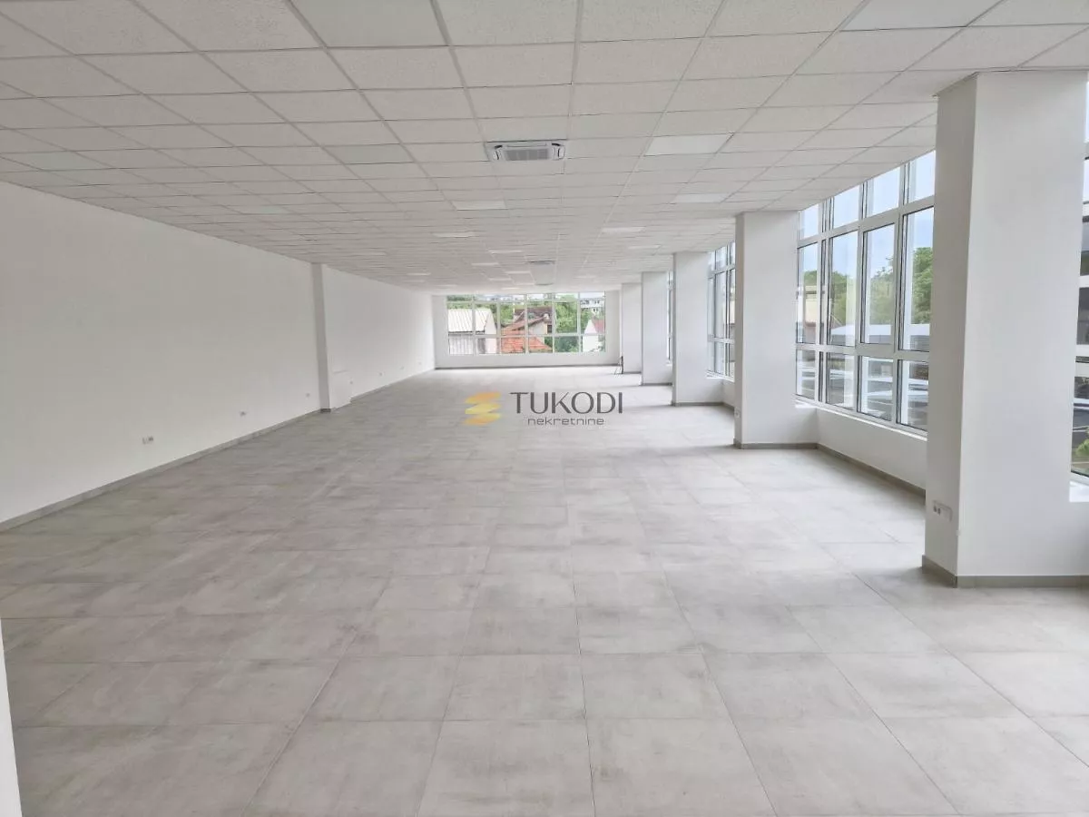 Poslovni prostor u dve etaže od 930m2 - slika 11