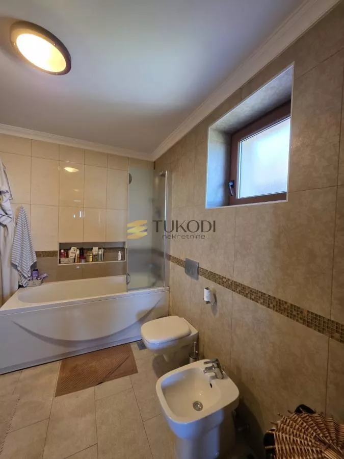Kuća 400m2 Sr.Kamenica - slika 35