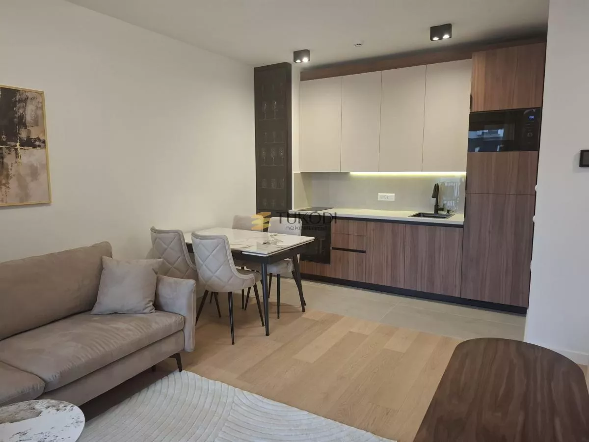 Airport City, Kvart 64 | 43 m² | Luksuzno opremljen - slika 2